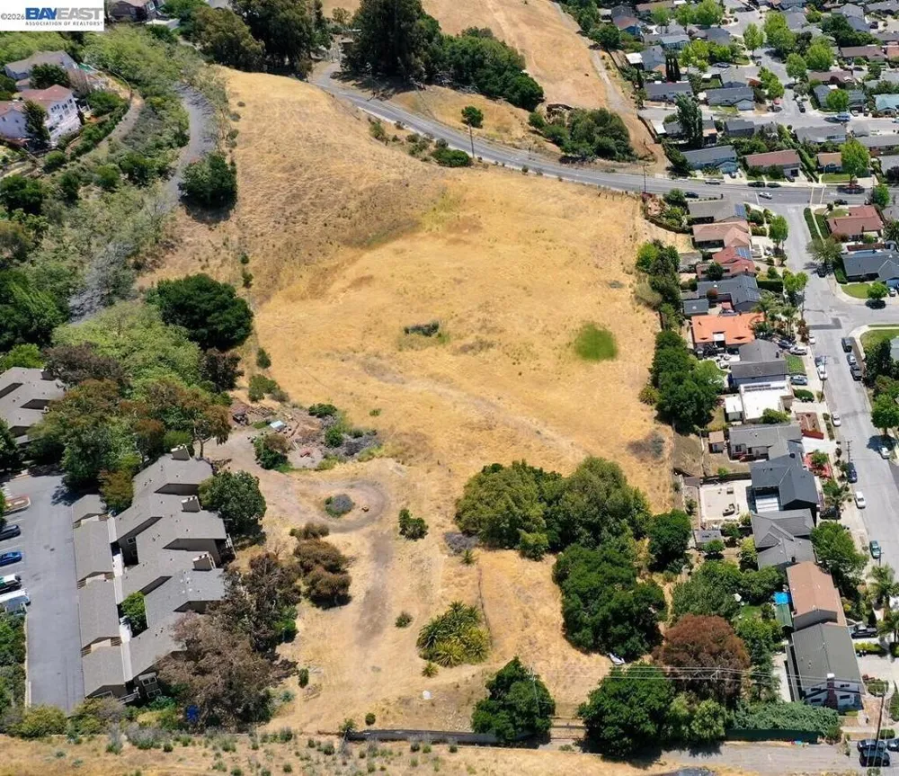 29831 Clearbrook Hayward, CA 94544