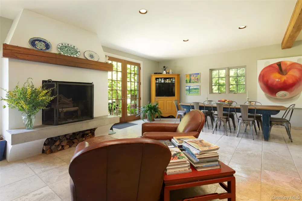 6-8 Old Killearn Road Millbrook, NY 12545