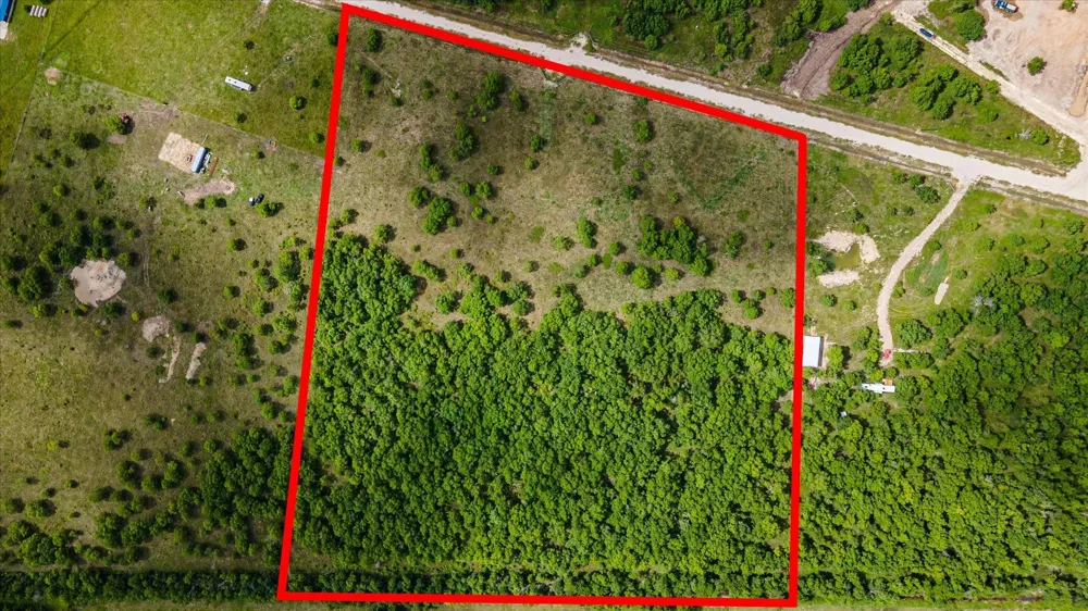 348 Private Road 77003 Liberty, TX 77575