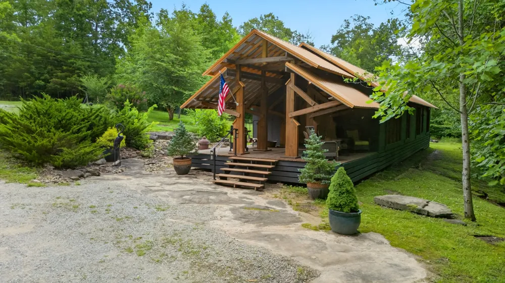 337 Monteagle Falls Rd Monteagle, TN 37356