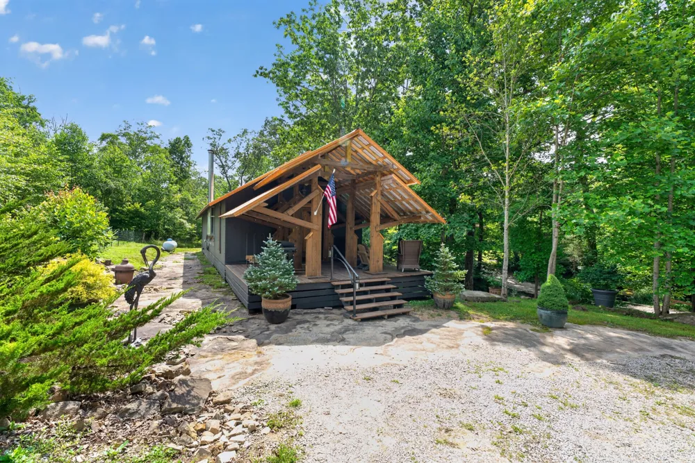 337 Monteagle Falls Rd Monteagle, TN 37356