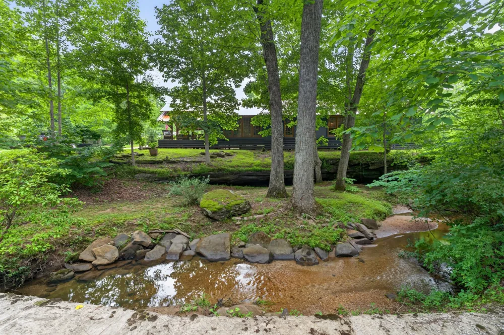 337 Monteagle Falls Rd Monteagle, TN 37356