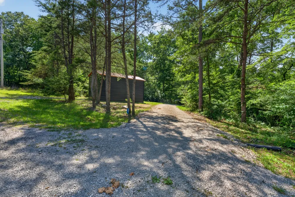 337 Monteagle Falls Rd Monteagle, TN 37356