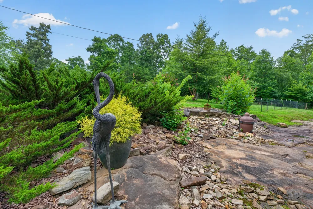 337 Monteagle Falls Rd Monteagle, TN 37356