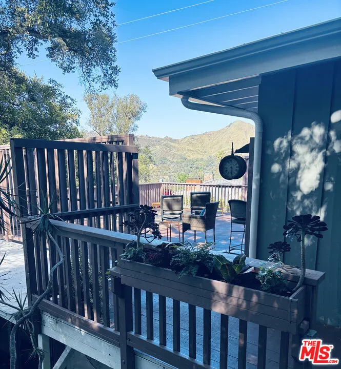 19639 Vision Drive Topanga, CA 90290