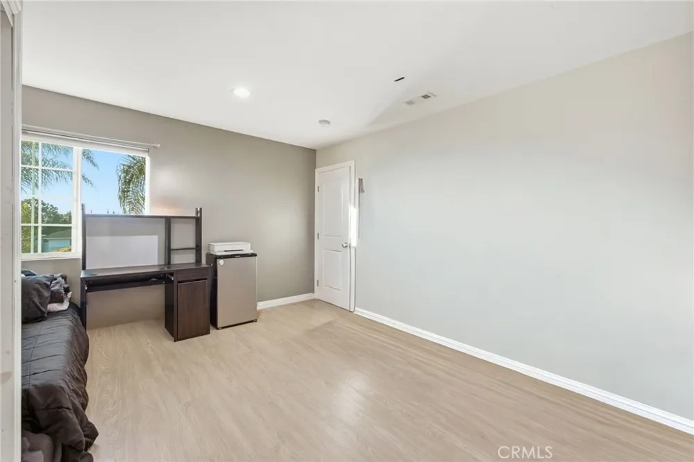 1306 E 14th Street Santa Ana, CA 92701