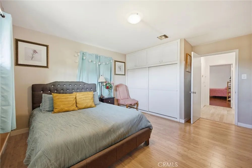 1306 E 14th Street Santa Ana, CA 92701