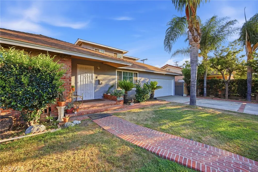 1306 E 14th Street Santa Ana, CA 92701
