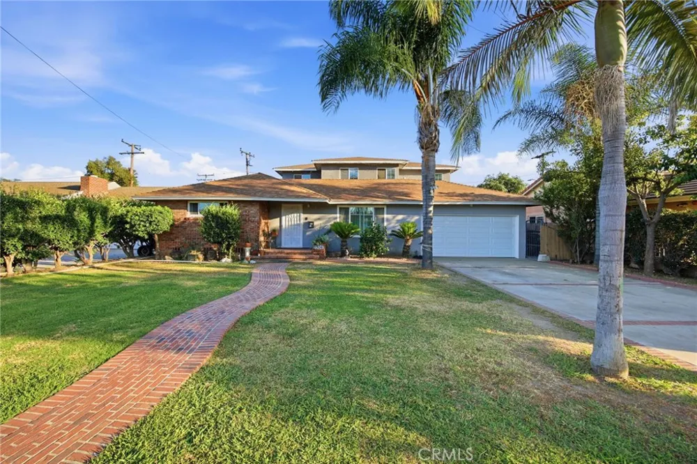 1306 E 14th Street Santa Ana, CA 92701