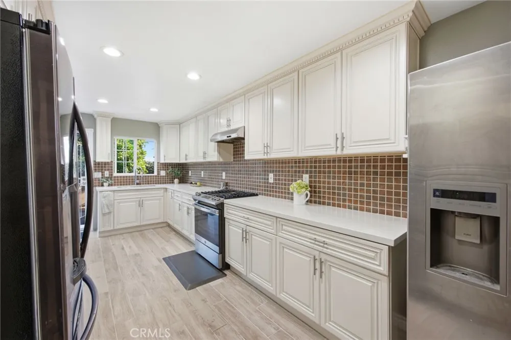 1306 E 14th Street Santa Ana, CA 92701
