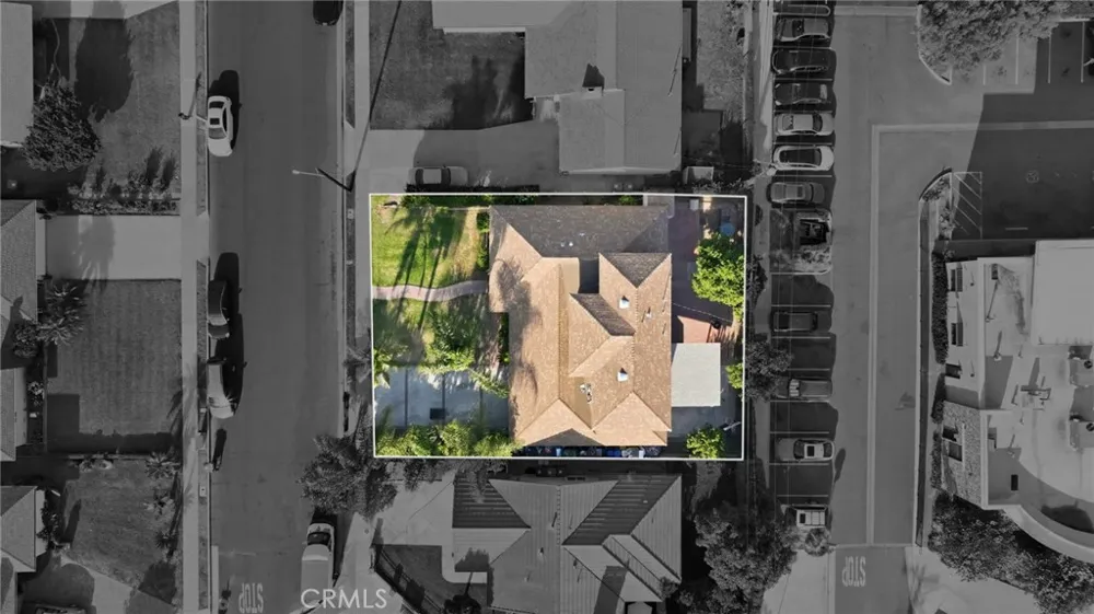 1306 E 14th Street Santa Ana, CA 92701