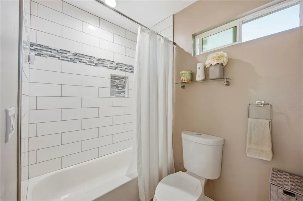 1306 E 14th Street Santa Ana, CA 92701