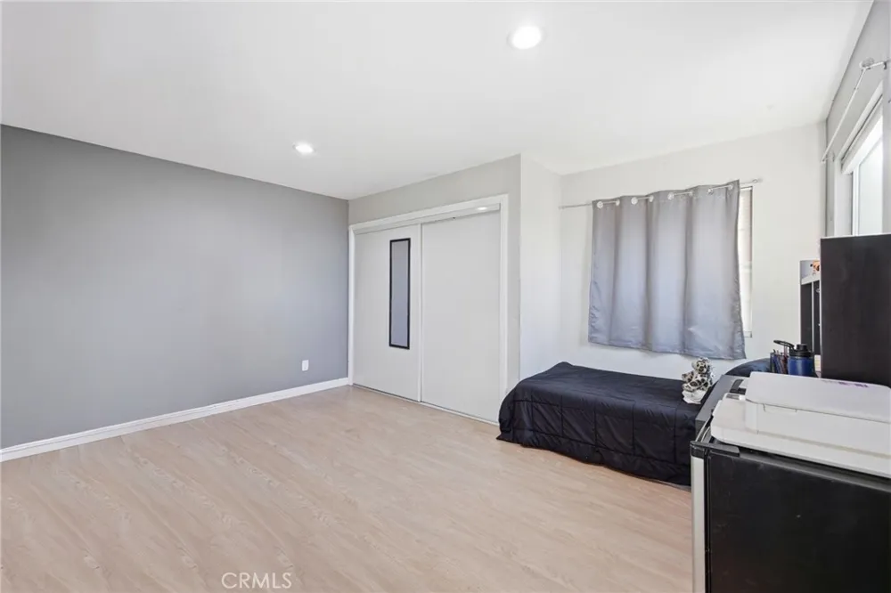 1306 E 14th Street Santa Ana, CA 92701