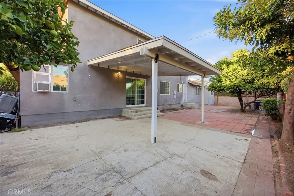 1306 E 14th Street Santa Ana, CA 92701