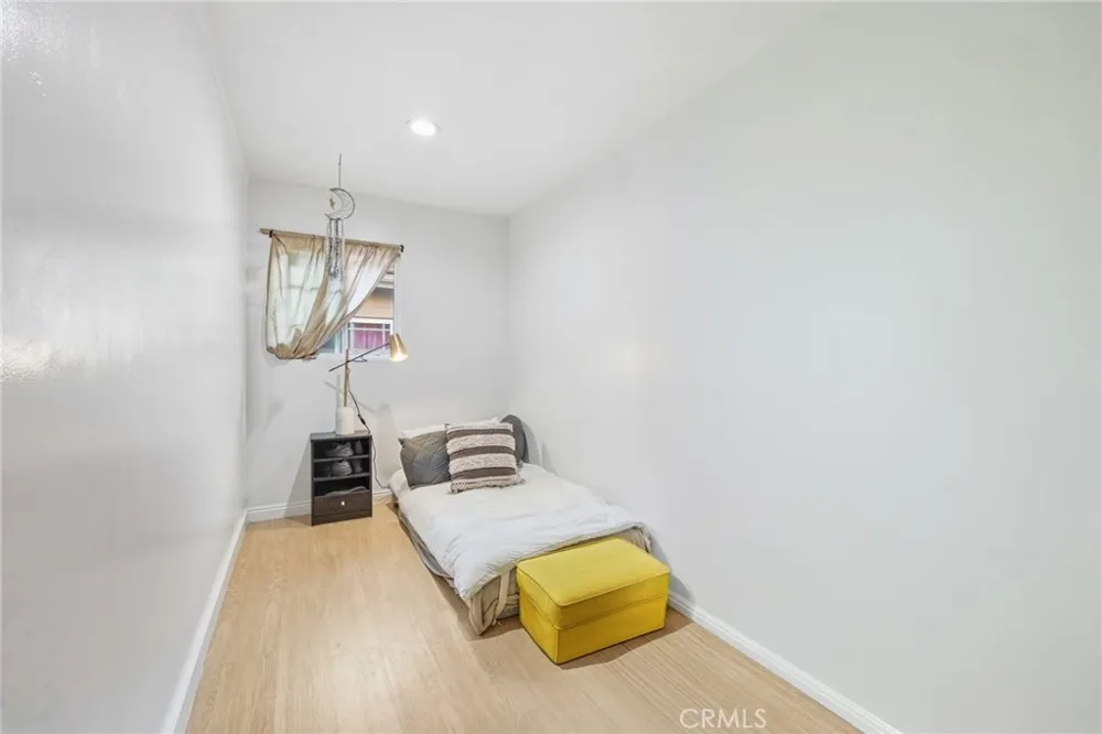 1306 E 14th Street Santa Ana, CA 92701