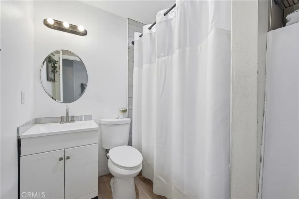 1306 E 14th Street Santa Ana, CA 92701