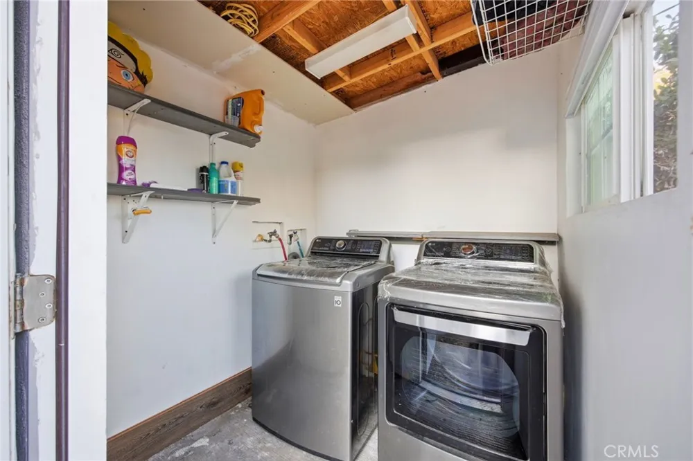 1306 E 14th Street Santa Ana, CA 92701