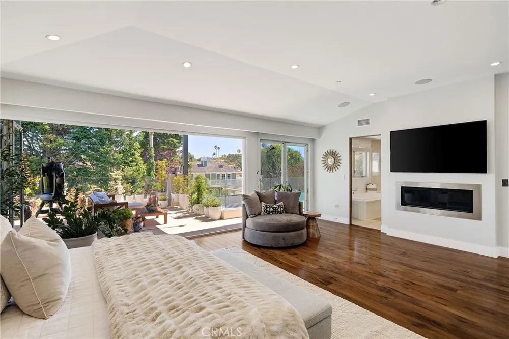 1626 1st Street Manhattan Beach, CA 90266