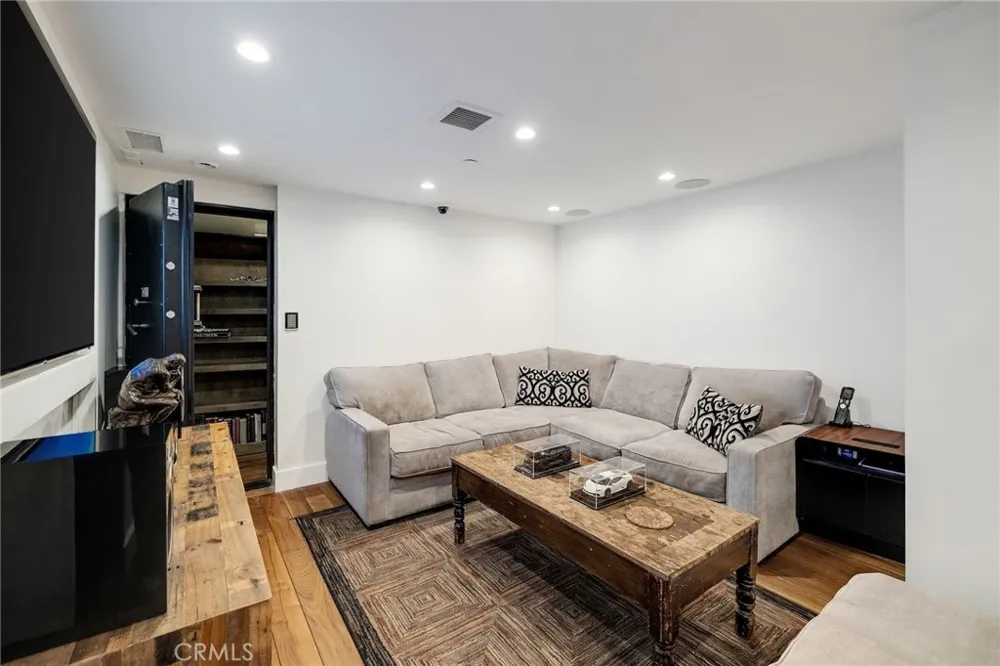 1626 1st Street Manhattan Beach, CA 90266