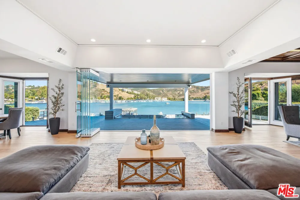 3704 Capstan Circle Westlake Village, CA 91361