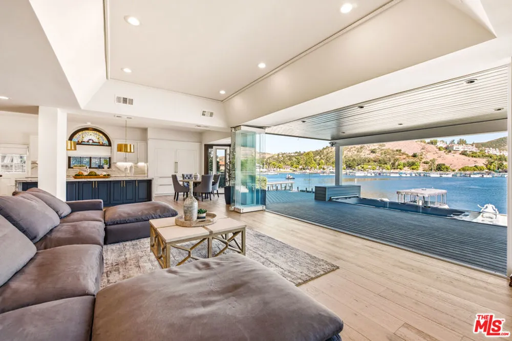 3704 Capstan Circle Westlake Village, CA 91361