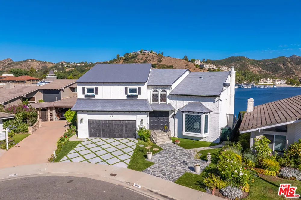 3704 Capstan Circle Westlake Village, CA 91361