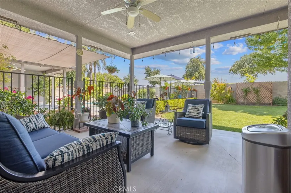 2833 E Laura Court Visalia, CA 93292
