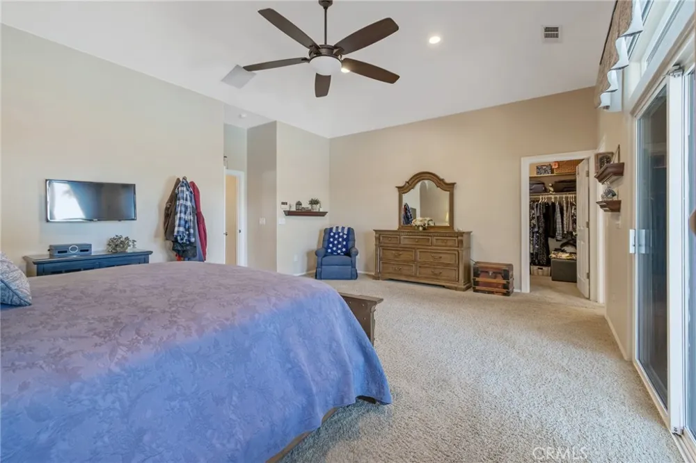 2833 E Laura Court Visalia, CA 93292
