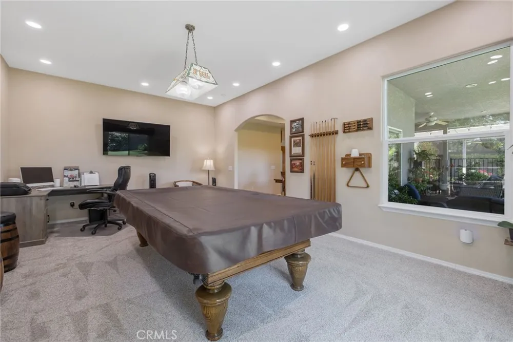 2833 E Laura Court Visalia, CA 93292