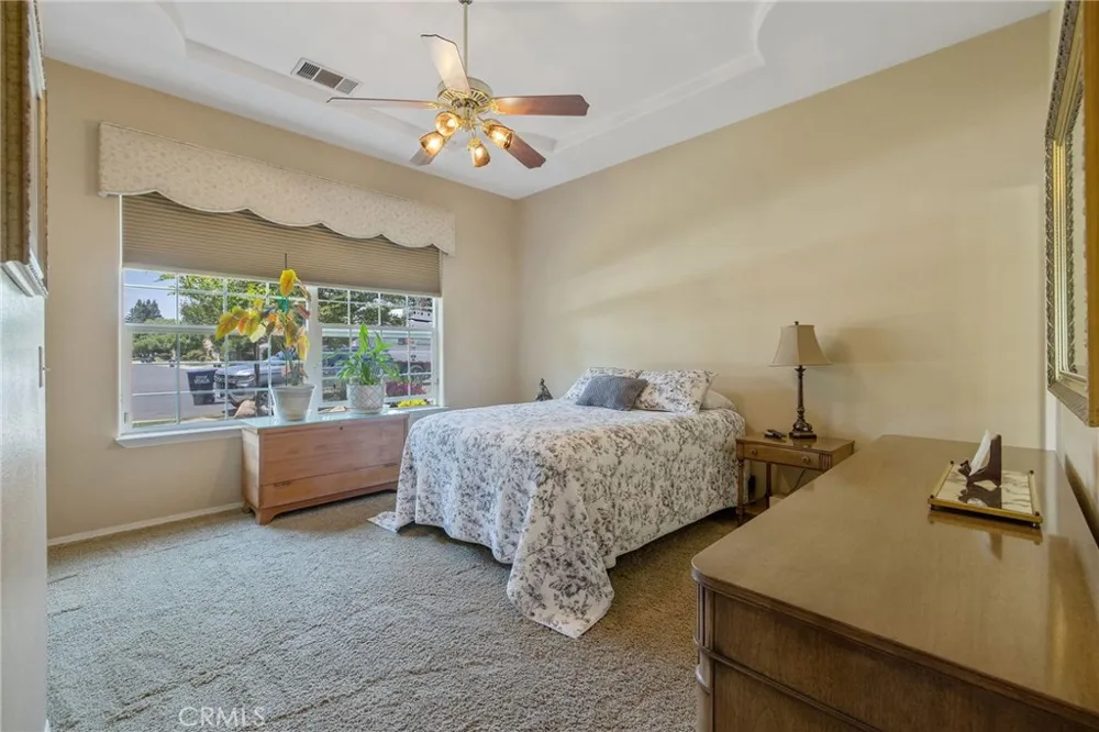 2833 E Laura Court Visalia, CA 93292