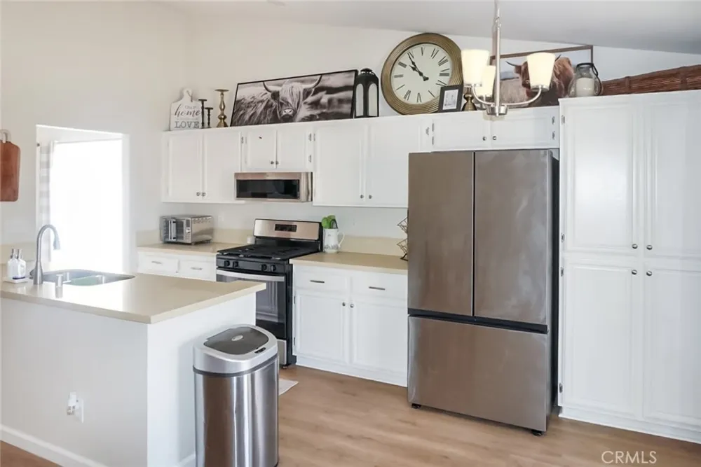 11062 Willow Adelanto, CA 92301
