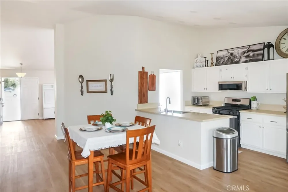 11062 Willow Adelanto, CA 92301