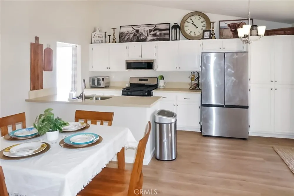 11062 Willow Adelanto, CA 92301