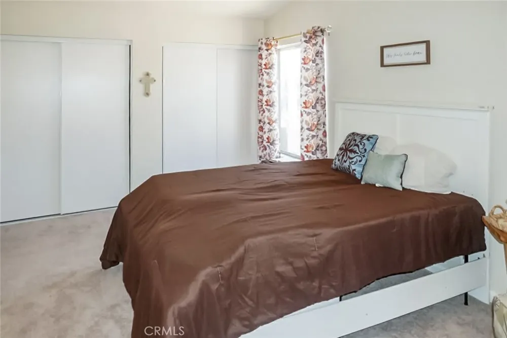 11062 Willow Adelanto, CA 92301