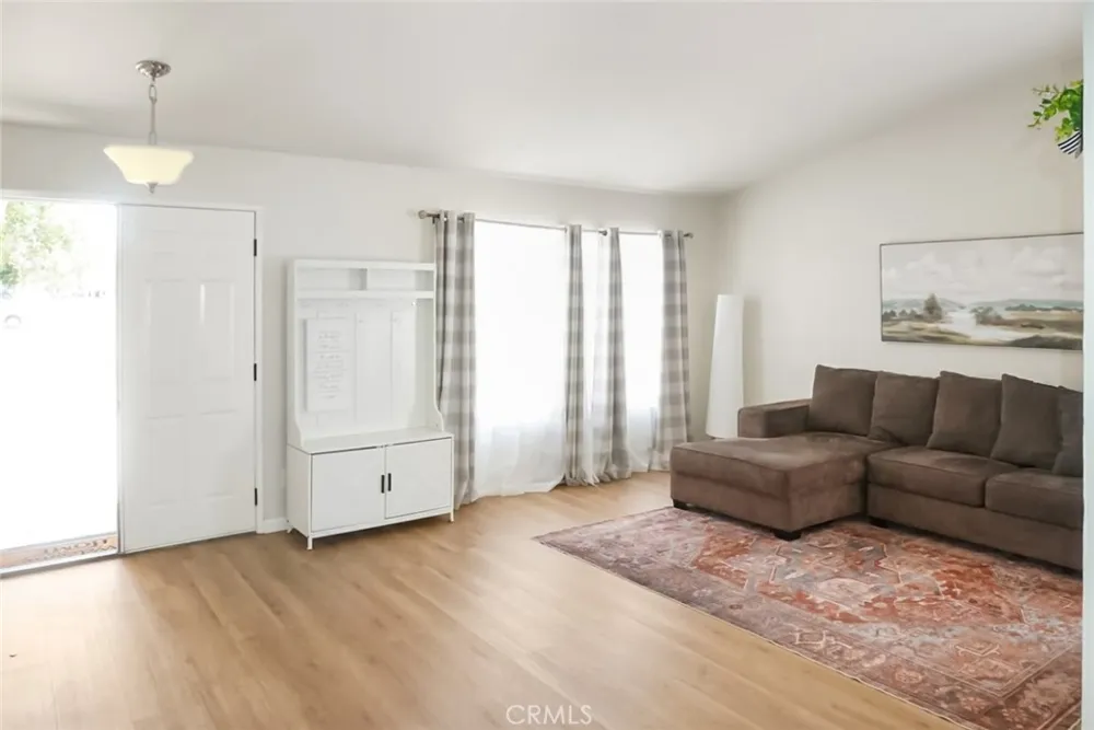 11062 Willow Adelanto, CA 92301