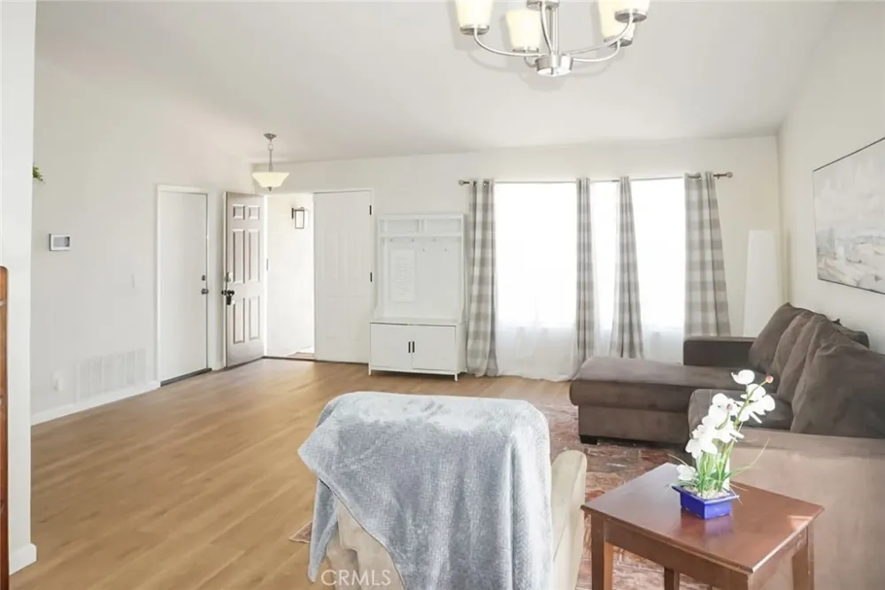 11062 Willow Adelanto, CA 92301