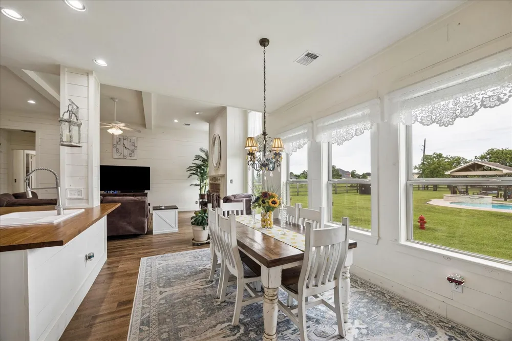 2135 Blue Jay Way Pattison, TX 77423