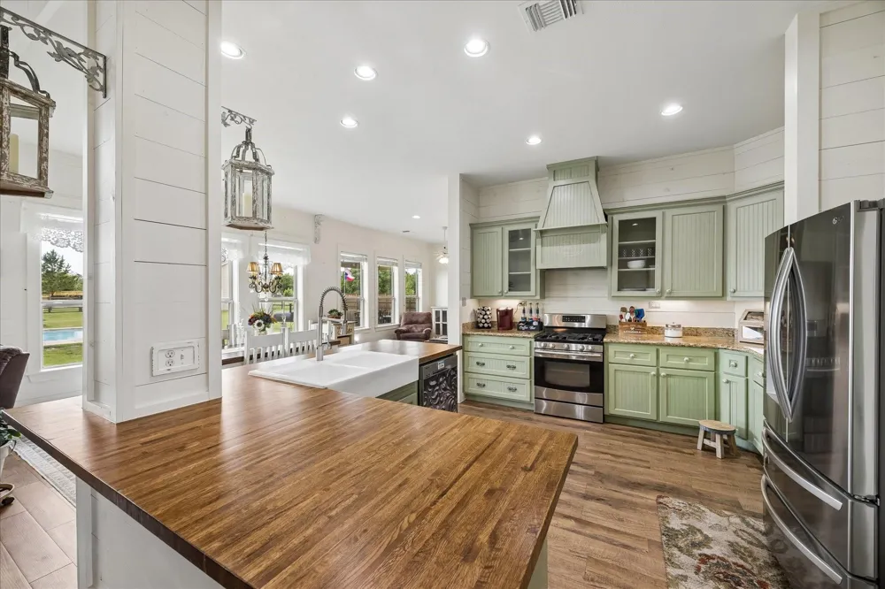 2135 Blue Jay Way Pattison, TX 77423
