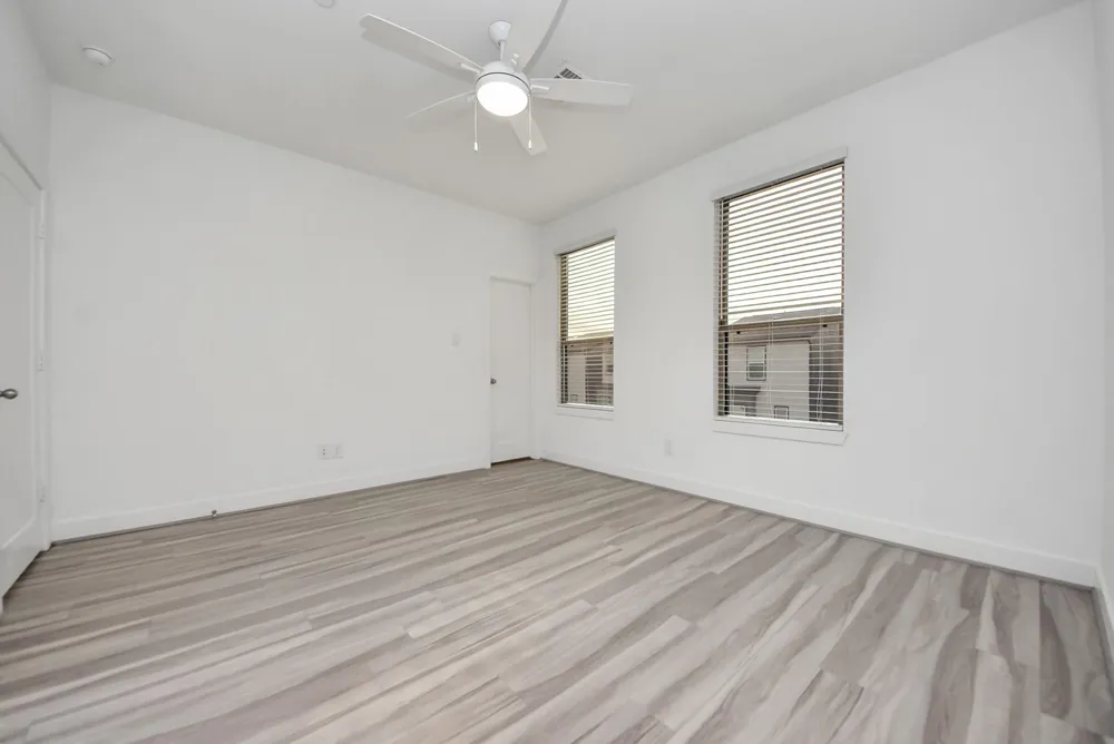 18716 Centro Main Street Shenandoah, TX 77385