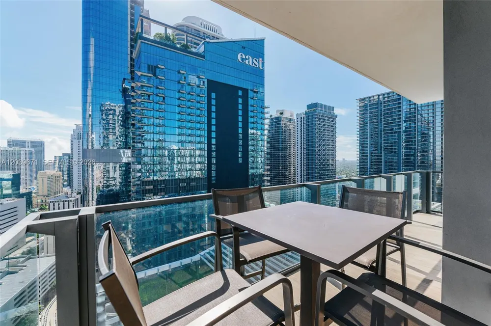 68 SE 6th St #2601 Miami, FL 33131