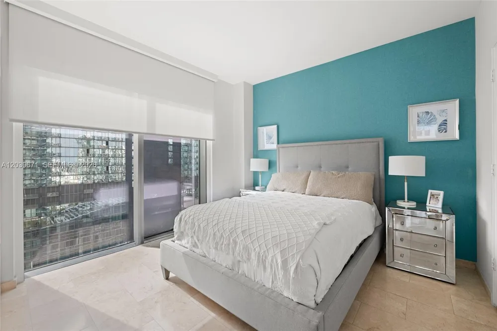 68 SE 6th St #2601 Miami, FL 33131