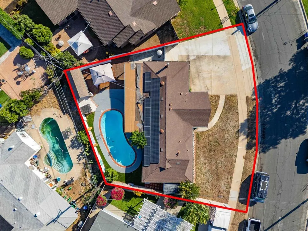 1583 Jade Ave El Cajon, CA 92019