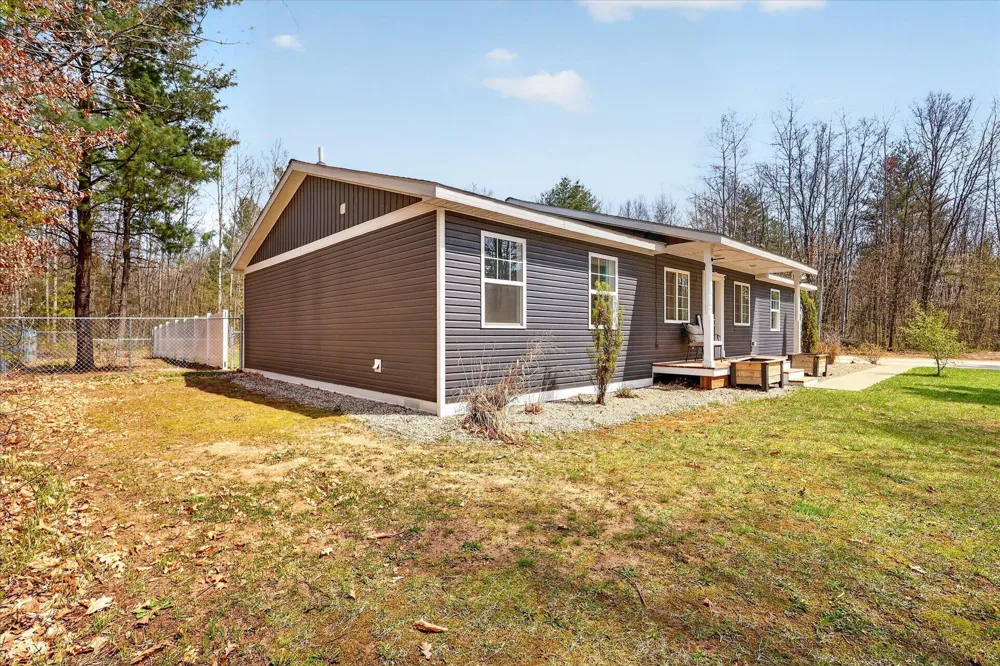 20392 Gates Road Reynolds Township, MI 49329