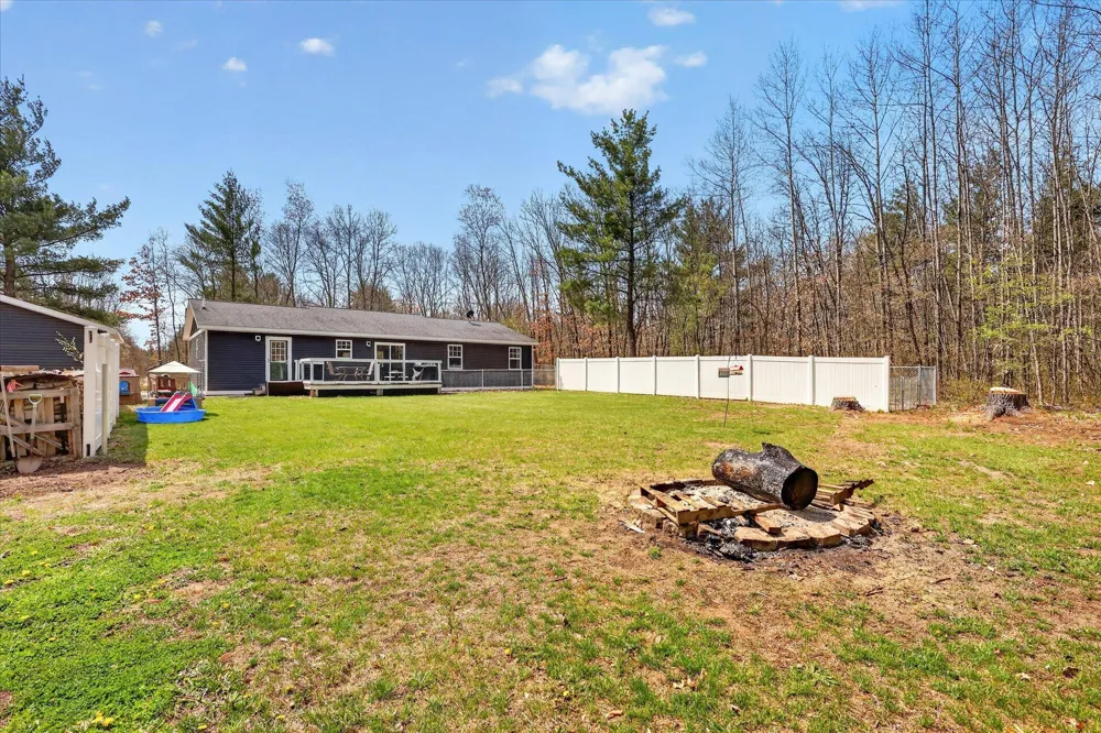 20392 Gates Road Reynolds Township, MI 49329