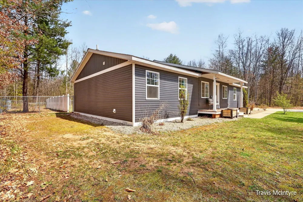 20392 Gates Road Reynolds Township, MI 49329