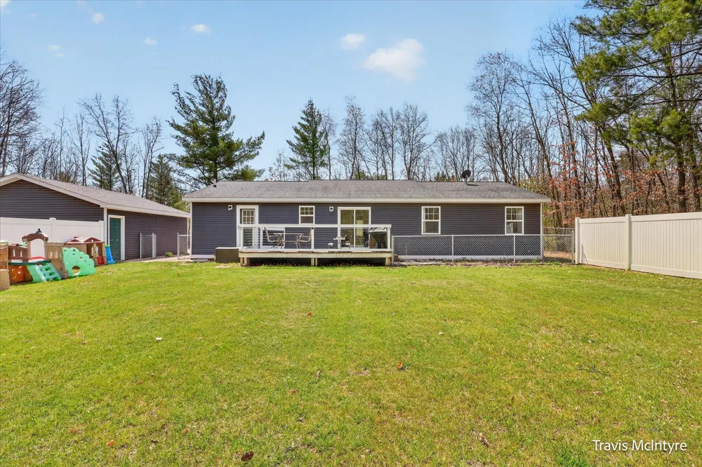 20392 Gates Road Reynolds Township, MI 49329