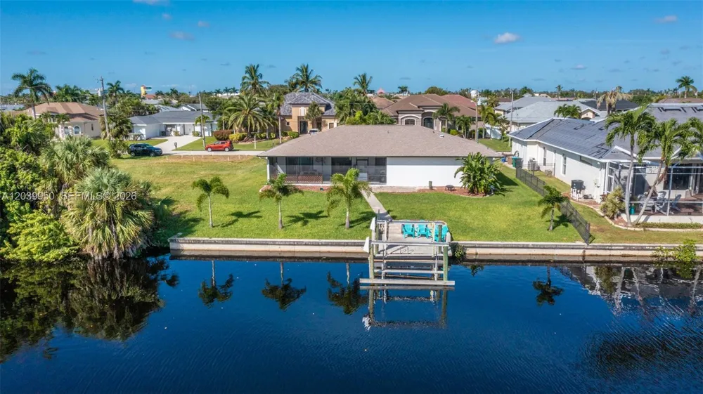 2219 SE 19 PL Cape Coral, FL 33990