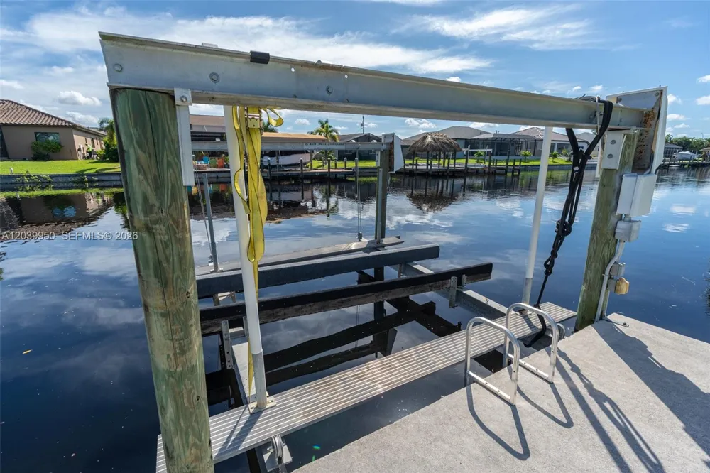 2219 SE 19 PL Cape Coral, FL 33990