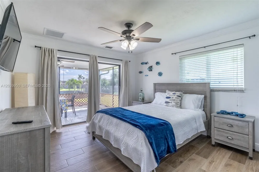 2219 SE 19 PL Cape Coral, FL 33990