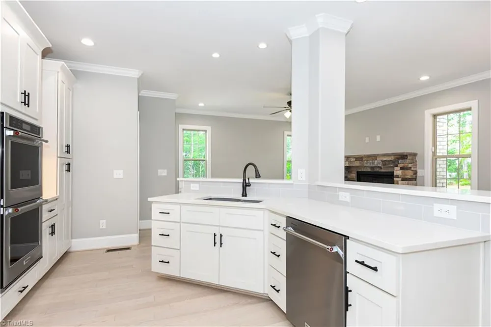 5483 Meadowlark Court Winston-Salem, NC 27106